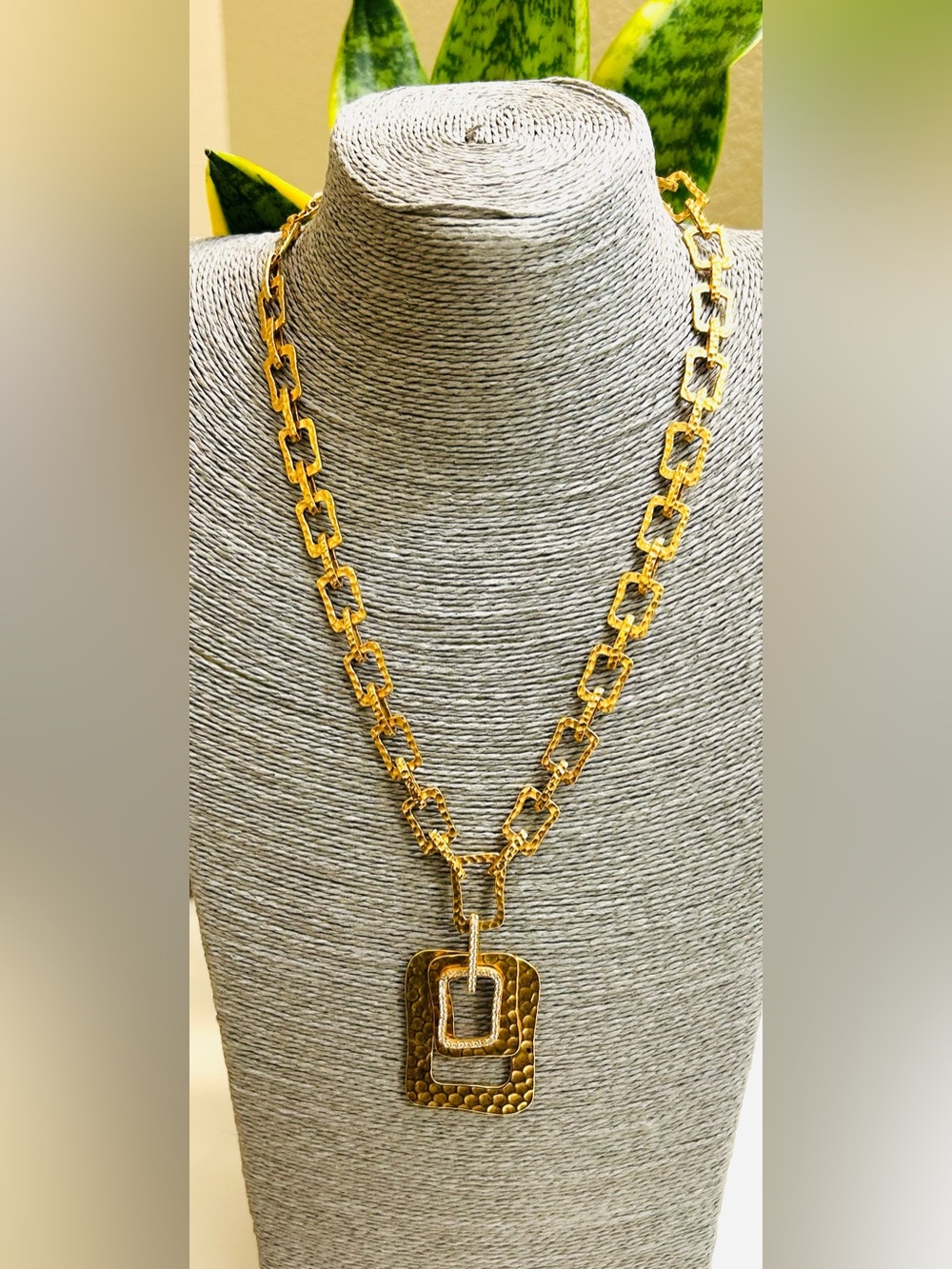 Seta Jewelry Gold Link Chain Necklace with Rectangular cz Pendant